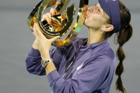 科维托娃连续二十场比赛得分超过持续失利，切尔西不断突破！引发球迷热议的简单介绍-九游体育官网