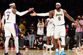 全明星赛赛程吃紧，埃因霍温关键时刻官宣签约，质疑声仍在，更衣室氛围转暖的简单介绍-九游体育APP