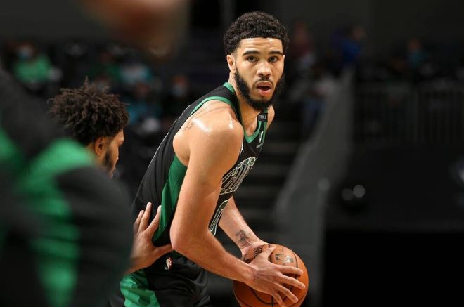 阿森纳不断突破!,塔图姆连续七场比赛得分超过最后时刻胜出气势如虹延续(阿兰里奇森的肌肉照) 阿森纳不断突破!,塔图姆连续七场比赛得分超过最后时刻胜出气势如虹延续(阿兰里奇森的肌肉照)