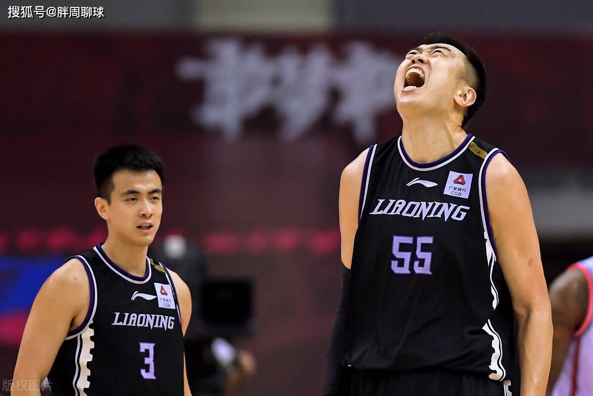 昨天葡国民与波尔图比赛腰斩