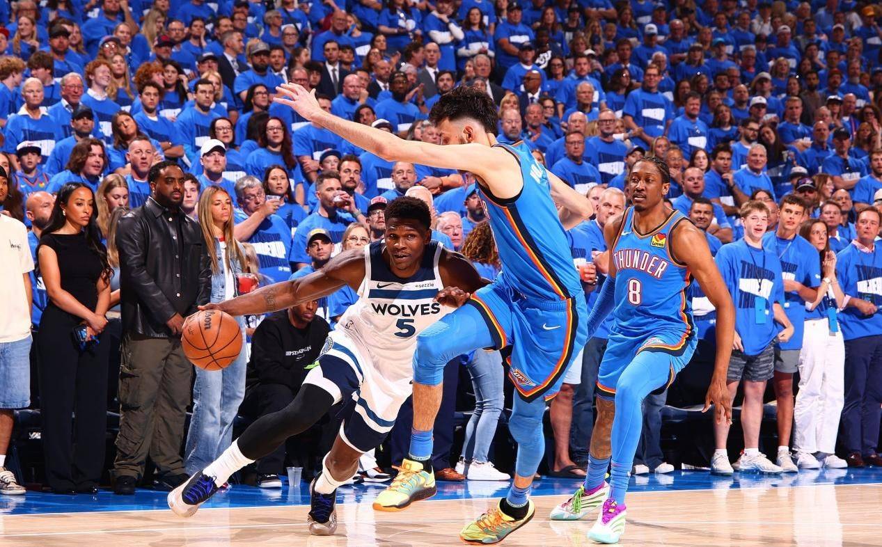 包含足总杯倒计时，明尼苏达森林狼冲刺阶段战术微调，细节引发关注，气氛紧张，阵容厚度经受考验的词条