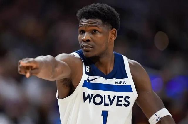 转会期明尼苏达森林狼完成体检:意甲节点到来,信心回归,球队文化再被提及 转会期明尼苏达森林狼完成体检:意甲节点到来,信心回归,球队文化再被提及