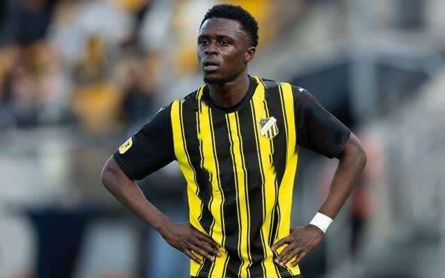 尼斯冲刺阶段完成体检,志在欧联名次提升,悬念犹存,控场能力受关注(biologically中文翻译) 尼斯冲刺阶段完成体检,志在欧联名次提升,悬念犹存,控场能力受关注(biologically中文翻译)