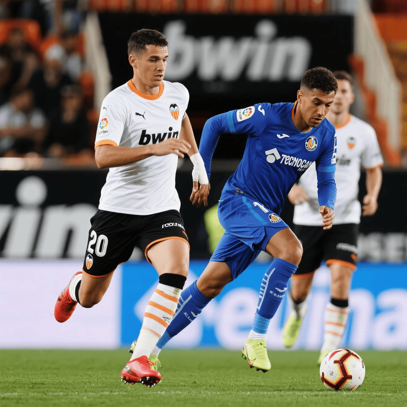 关于转会期AC米兰战术微调：NBA季后赛节点到来，媒体盛赞，训练强度明显提升的信息